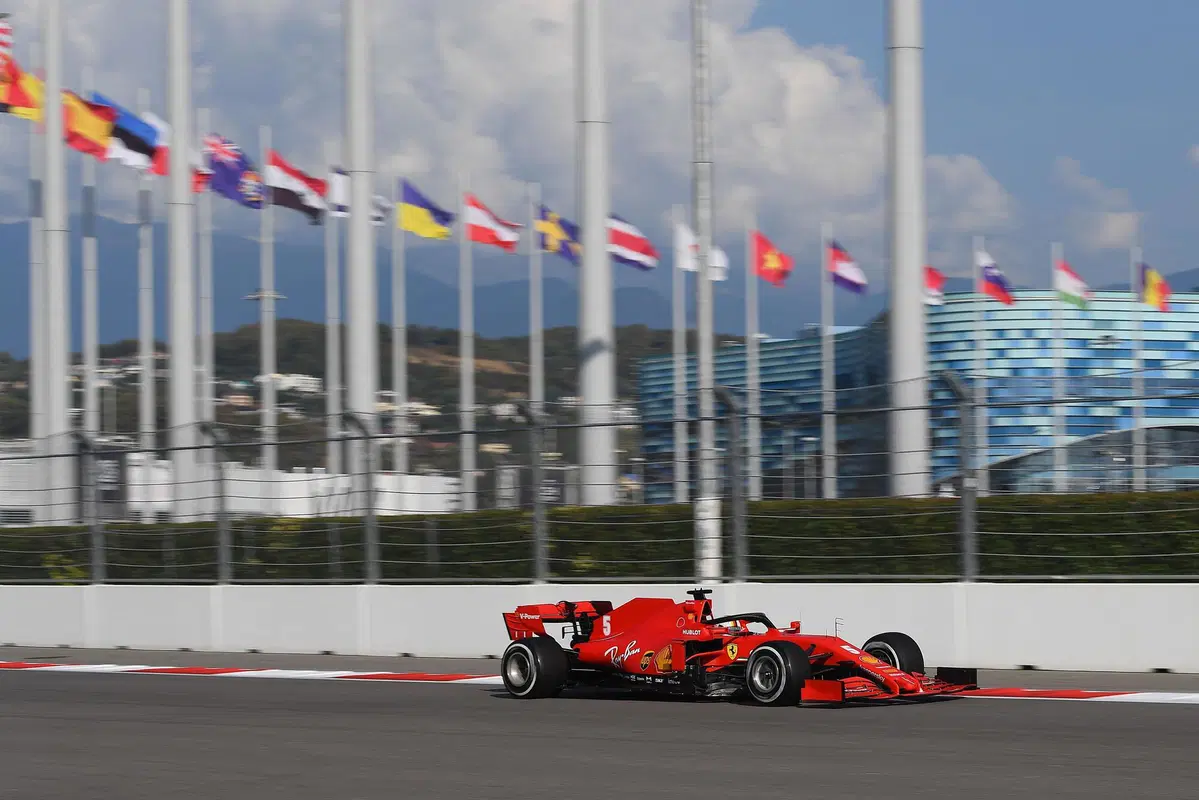 F1, GP Russia 2020: pole per Hamilton. Ferrari fuori dalla Q3 (18)