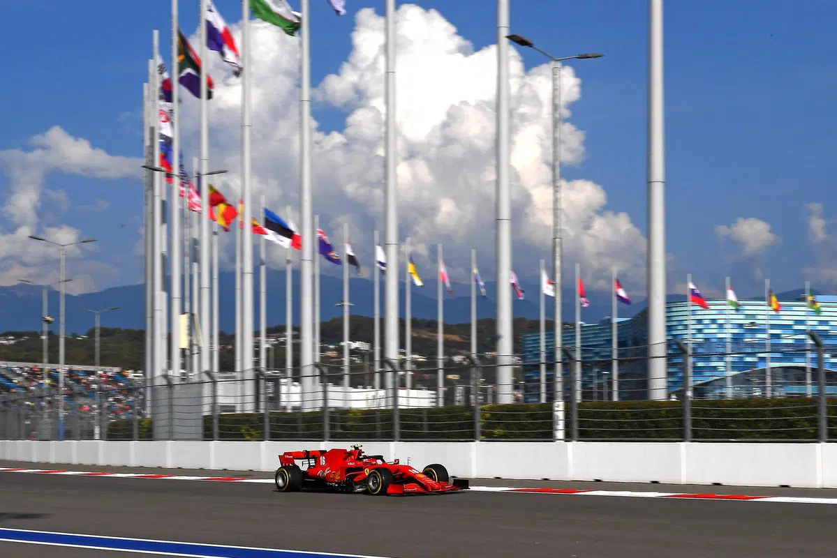 F1, GP Russia 2020: pole per Hamilton. Ferrari fuori dalla Q3 (25)