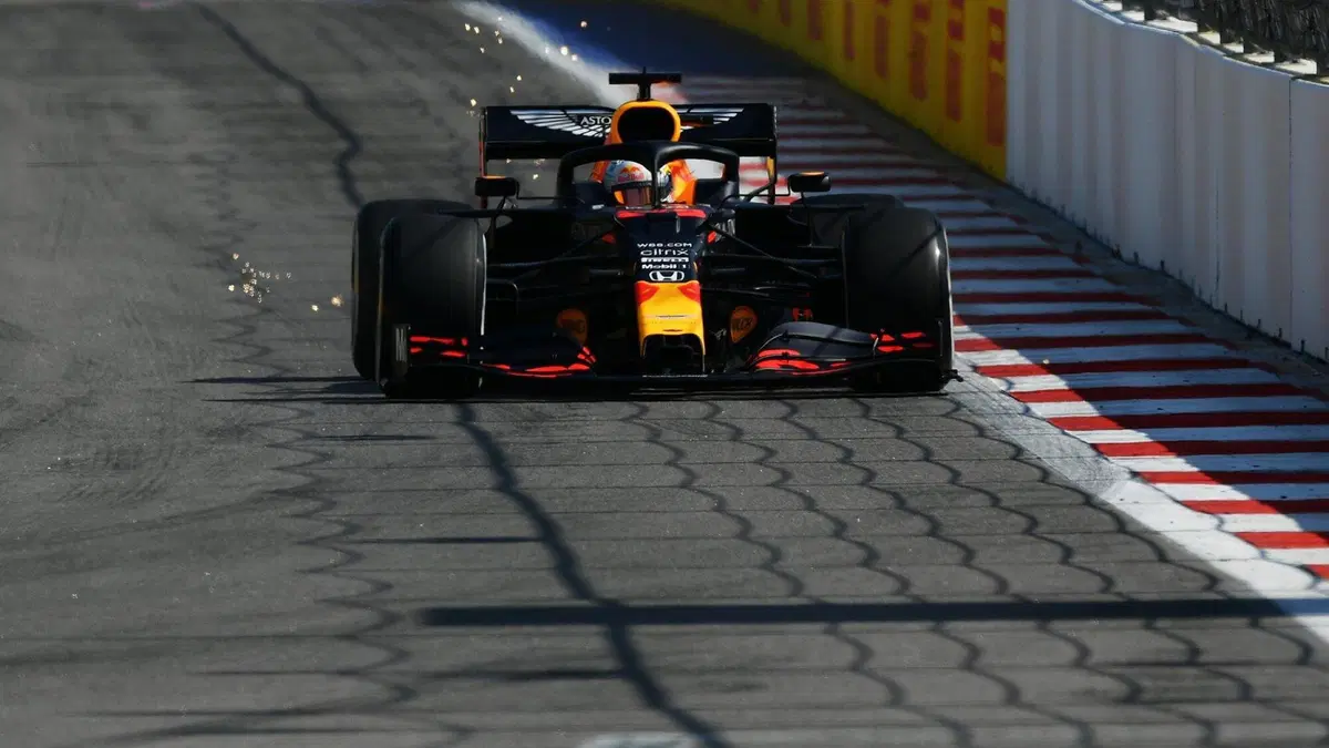 F1, GP Russia 2020: pole per Hamilton. Ferrari fuori dalla Q3 (32)
