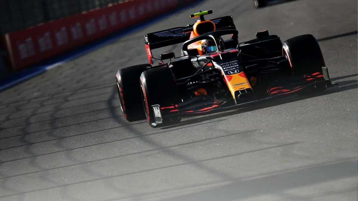 F1, GP Russia 2020: pole per Hamilton. Ferrari fuori dalla Q3 (33)