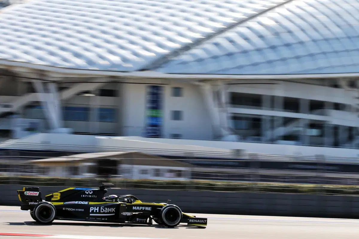 F1, GP Russia 2020: pole per Hamilton. Ferrari fuori dalla Q3 (35)