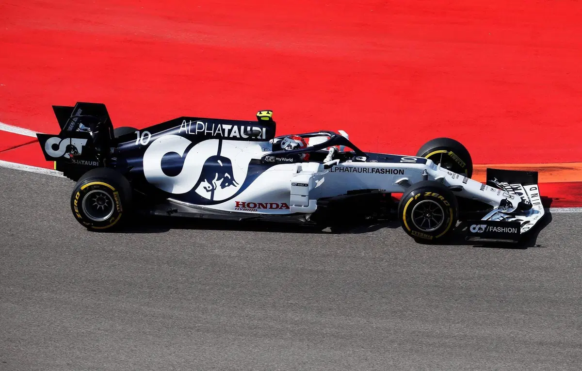 F1, GP Russia 2020: pole per Hamilton. Ferrari fuori dalla Q3 (42)