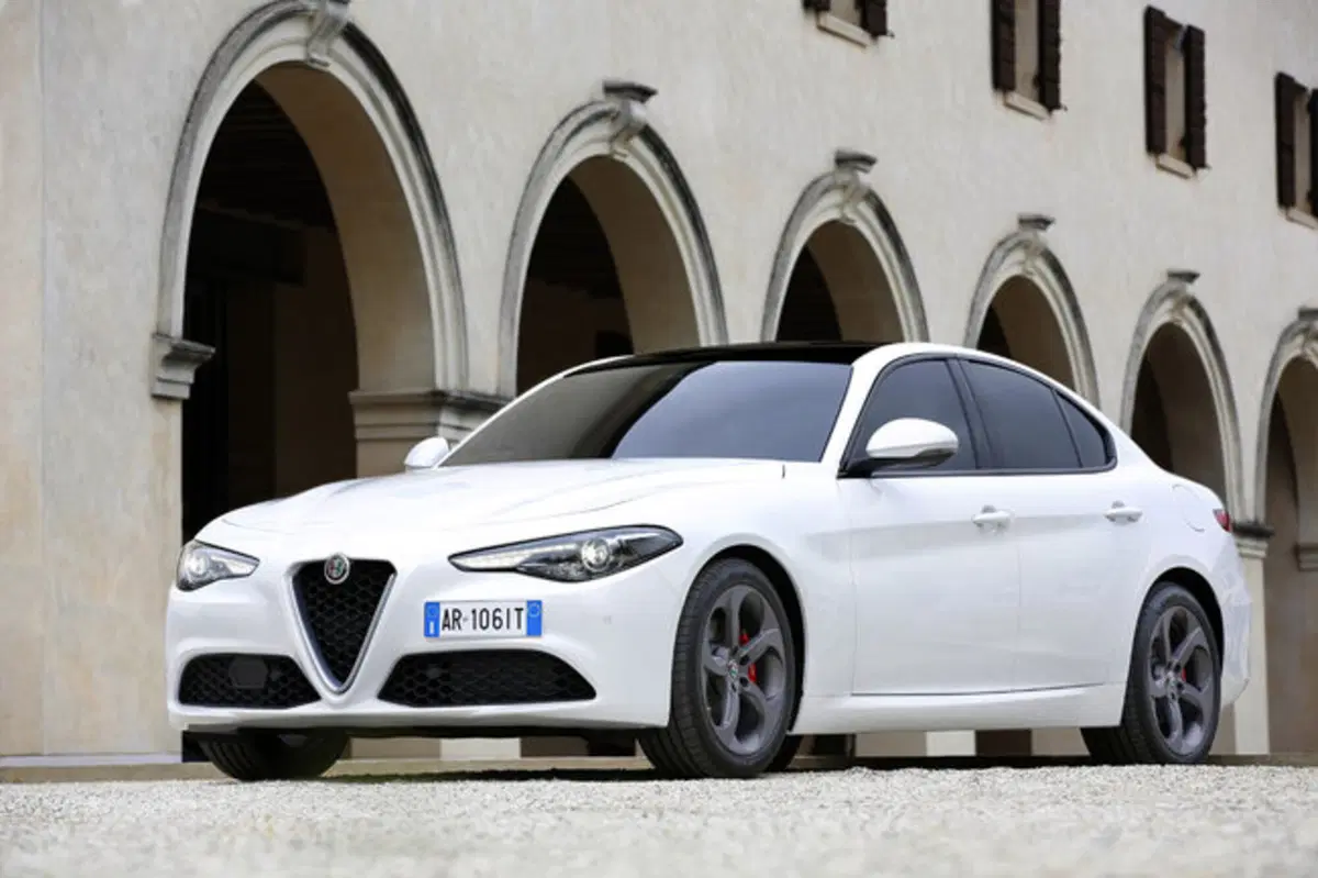 Alfa Romeo Giulia: in 34.000 al porte aperte (3)