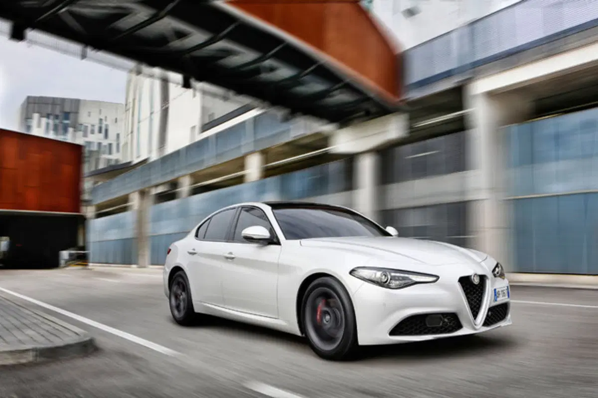 Alfa Romeo Giulia: in 34.000 al porte aperte (11)