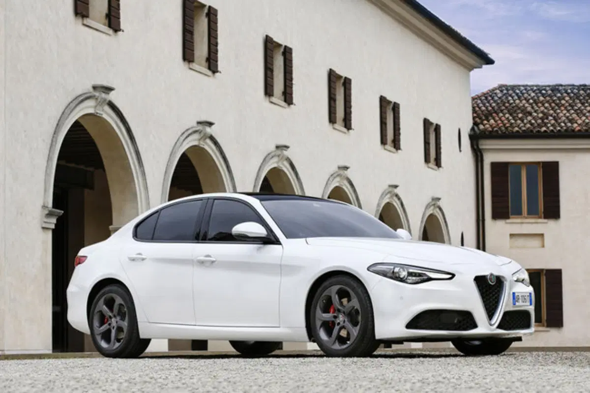 Alfa Romeo Giulia: in 34.000 al porte aperte (17)
