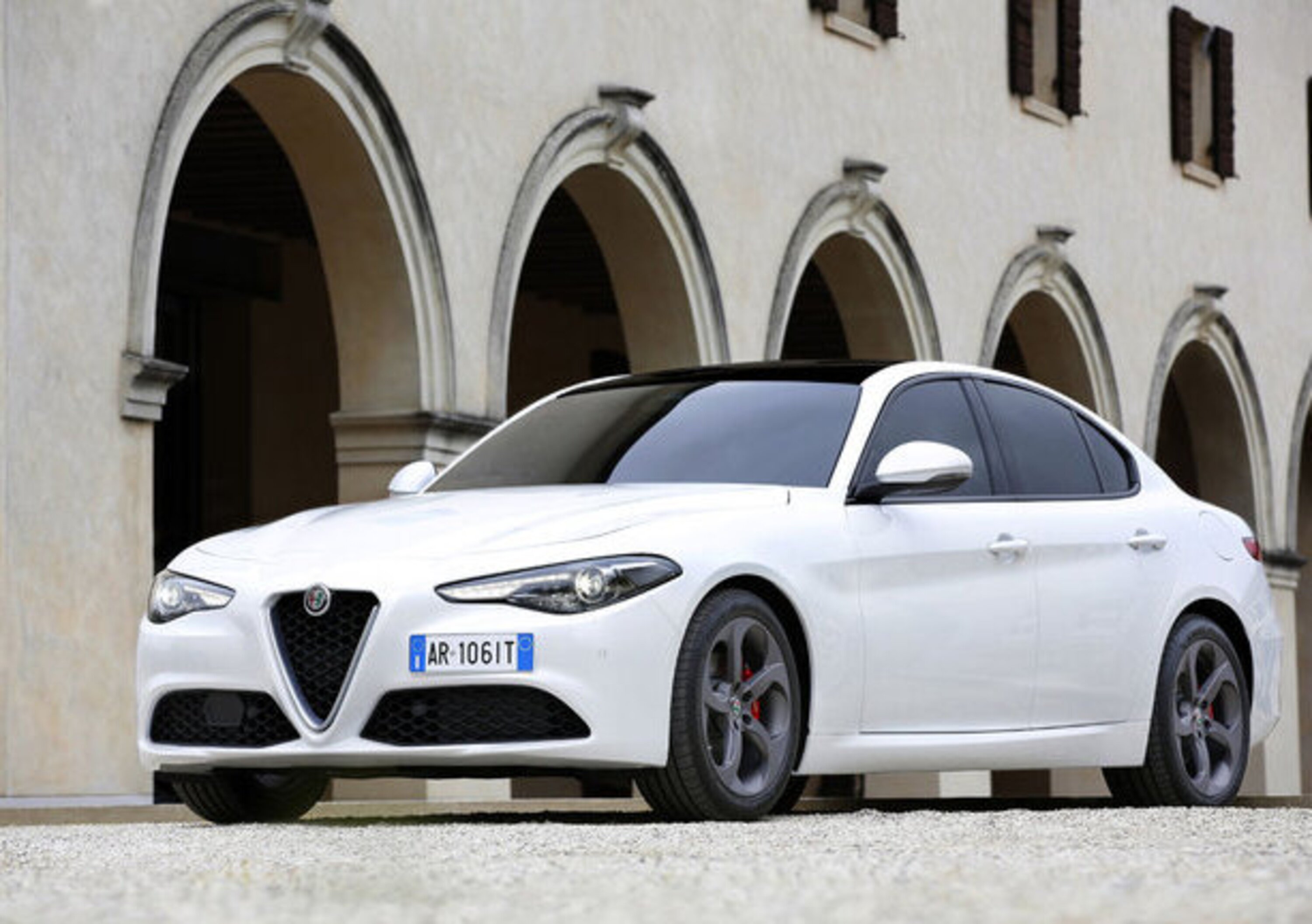 Alfa Romeo Giulia: in 34.000 al porte aperte