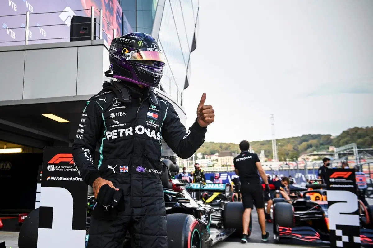F1, GP Russia 2020. Hamilton, dietro front dei commissari: punti di penalità cancellati (16)