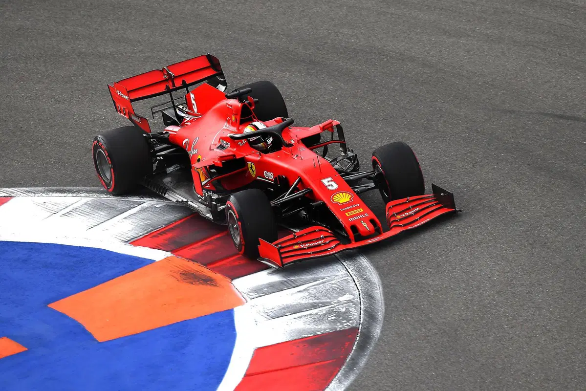 F1, GP Russia 2020. Hamilton, dietro front dei commissari: punti di penalità cancellati (24)