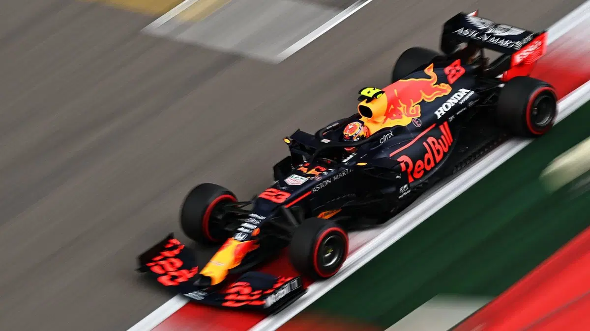 F1, GP Russia 2020. Hamilton, dietro front dei commissari: punti di penalità cancellati (40)