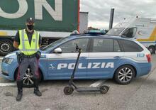 In autostrada (A14) col monopattino: casello e via per 10 Km [poi multato dalla Polizia]