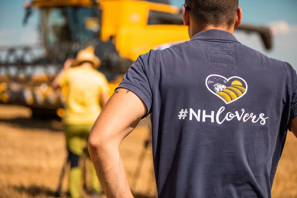 Come si guida una mietitrebbia? Tutti i segreti della New Holland CR8.90 Revelation [Video] (19)