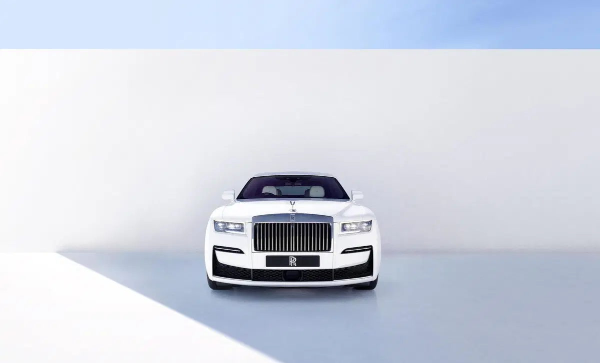 Rolls Royce Ghost Ghost 6.6 (8)