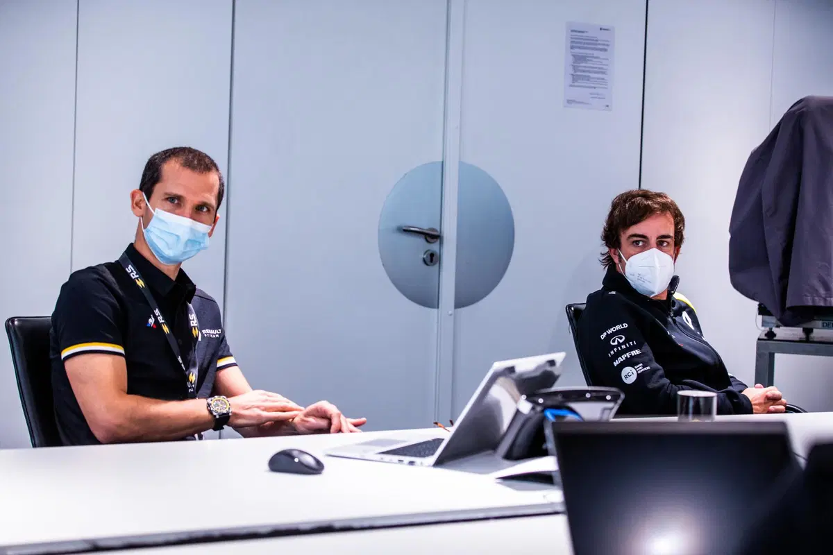 Alonso, prima visita in Renault F1: l'asturiano prepara il ritorno in pista (7)