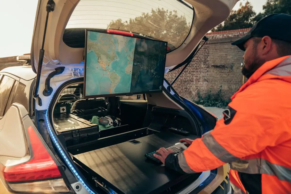 Nissan Re-Leaf, in caso di emergenza (9)