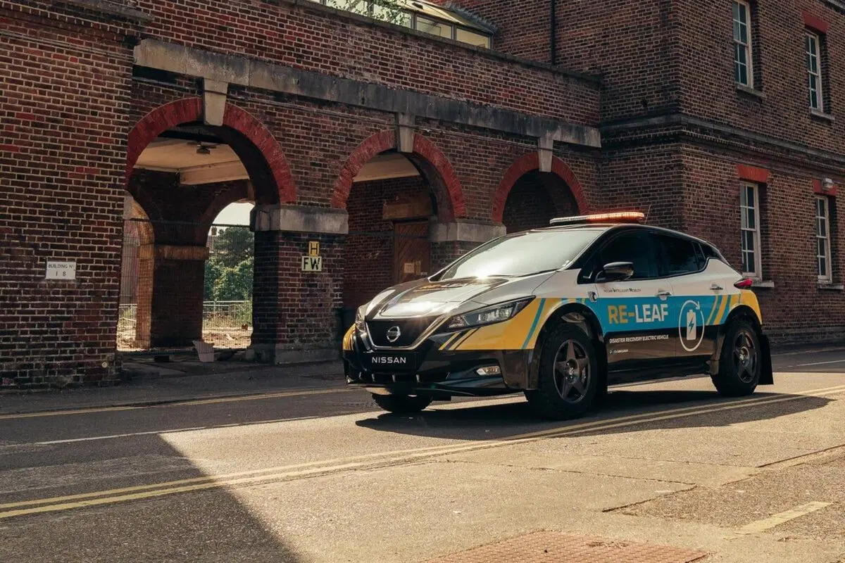 Nissan Re-Leaf, in caso di emergenza (14)