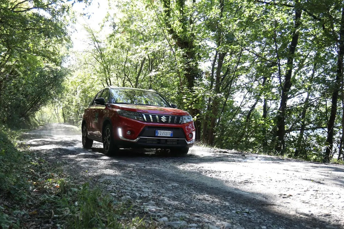 Suzuki Vitara e V-Strom 1050XT, il tour a due e quattro ruote [Video] (2)