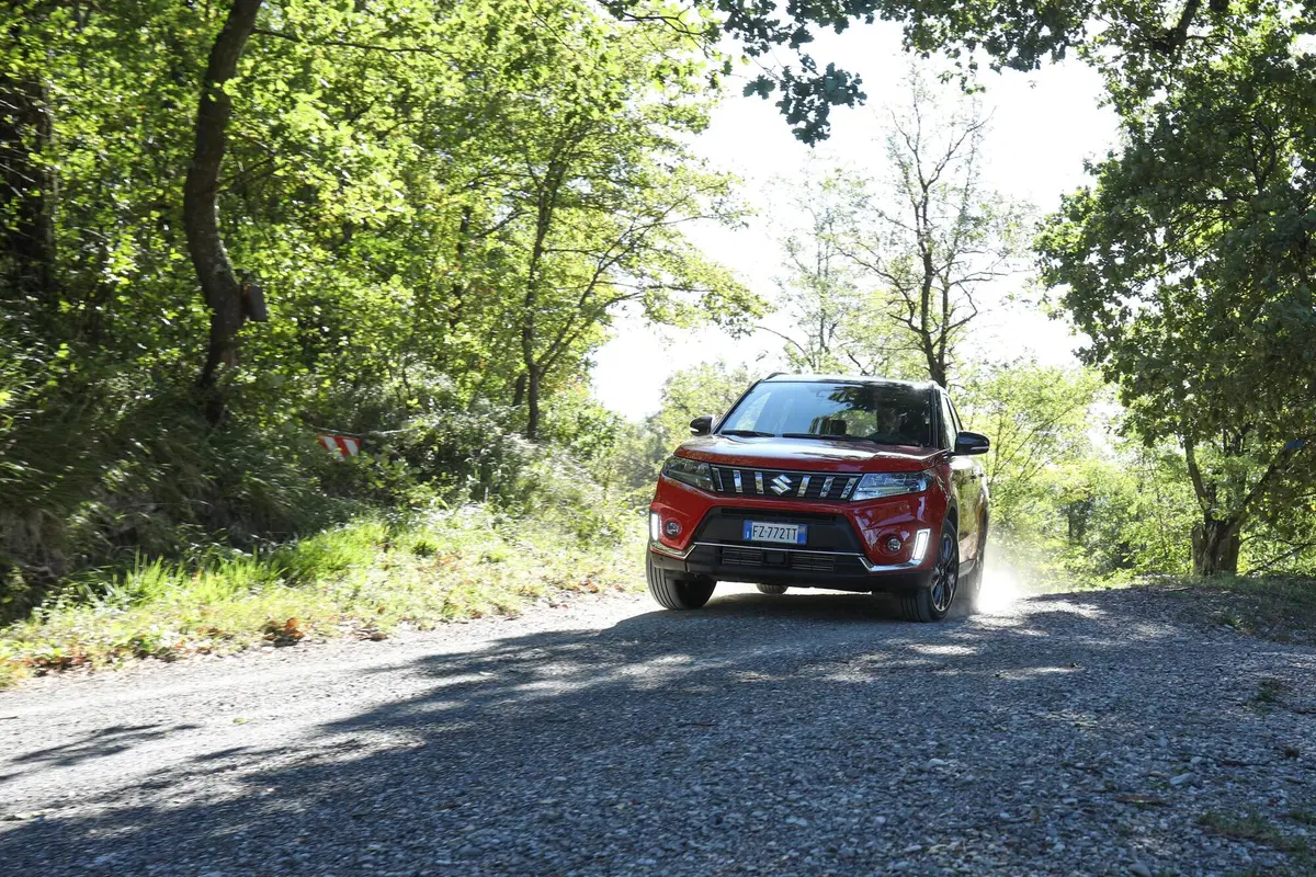 Suzuki Vitara e V-Strom 1050XT, il tour a due e quattro ruote [Video] (3)