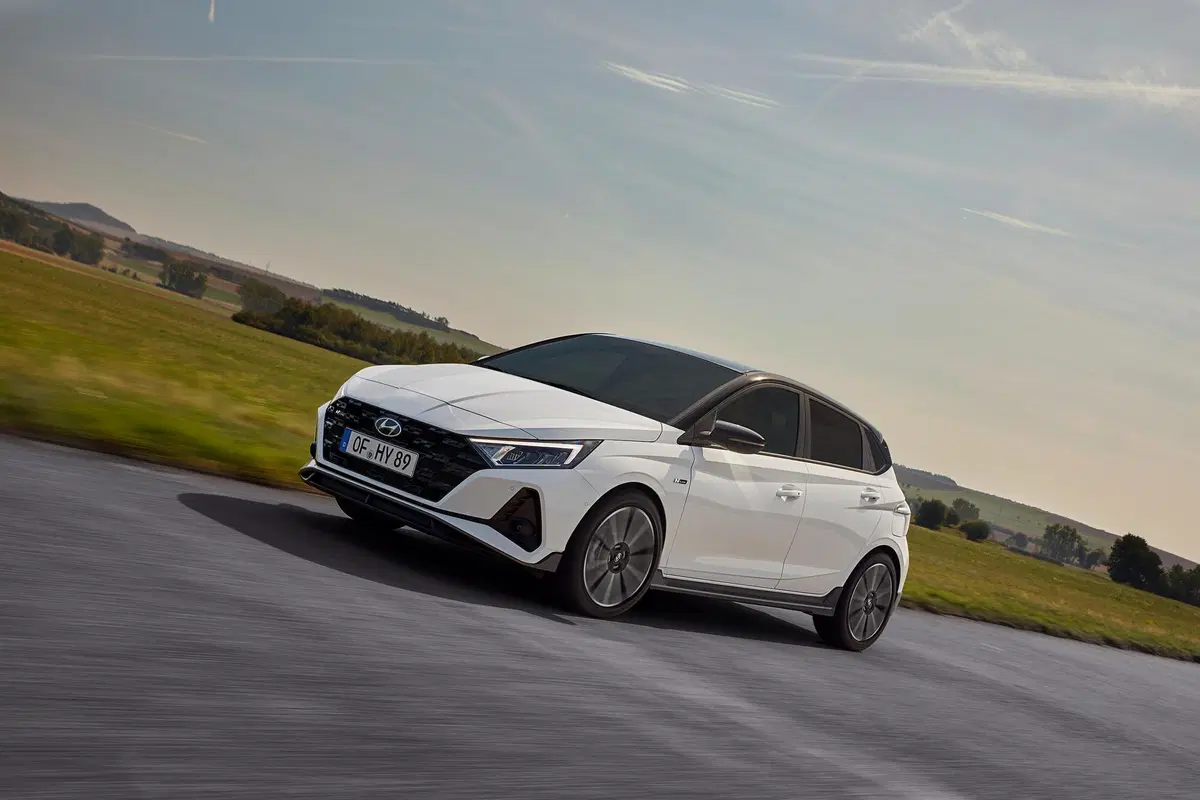 Hyundai i20 N-Line, arriva la versione sportiva (2)