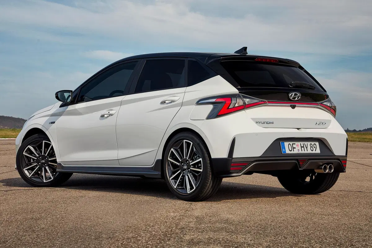 Hyundai i20 N-Line, arriva la versione sportiva (8)