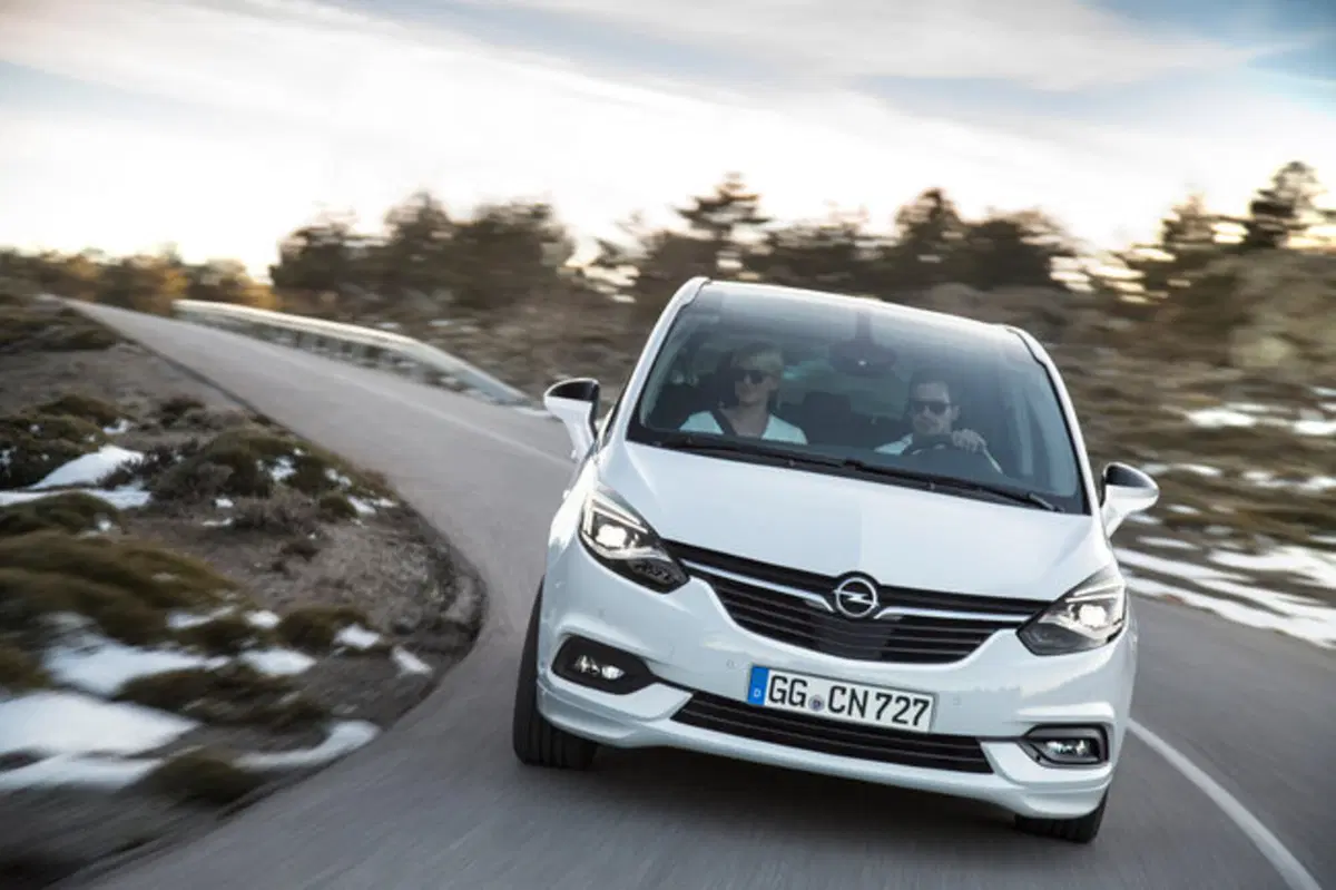 Nuova Opel Zafira: svelata la linea definitiva (4)