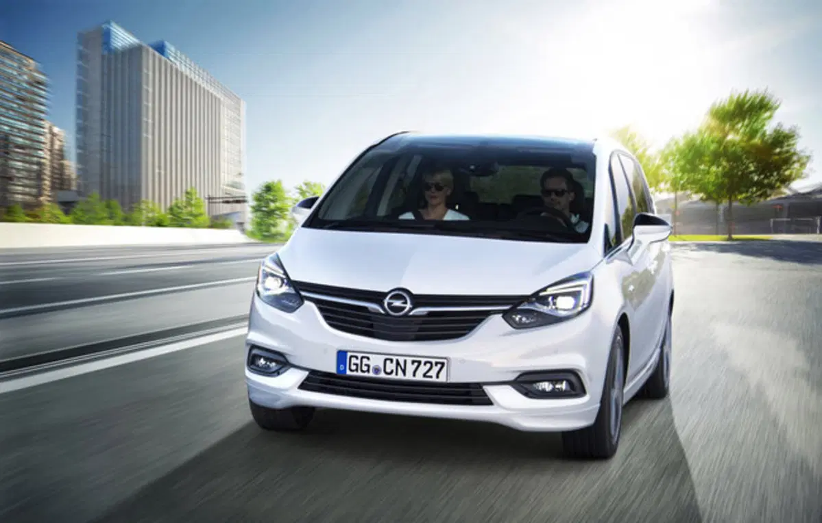 Nuova Opel Zafira: svelata la linea definitiva (12)