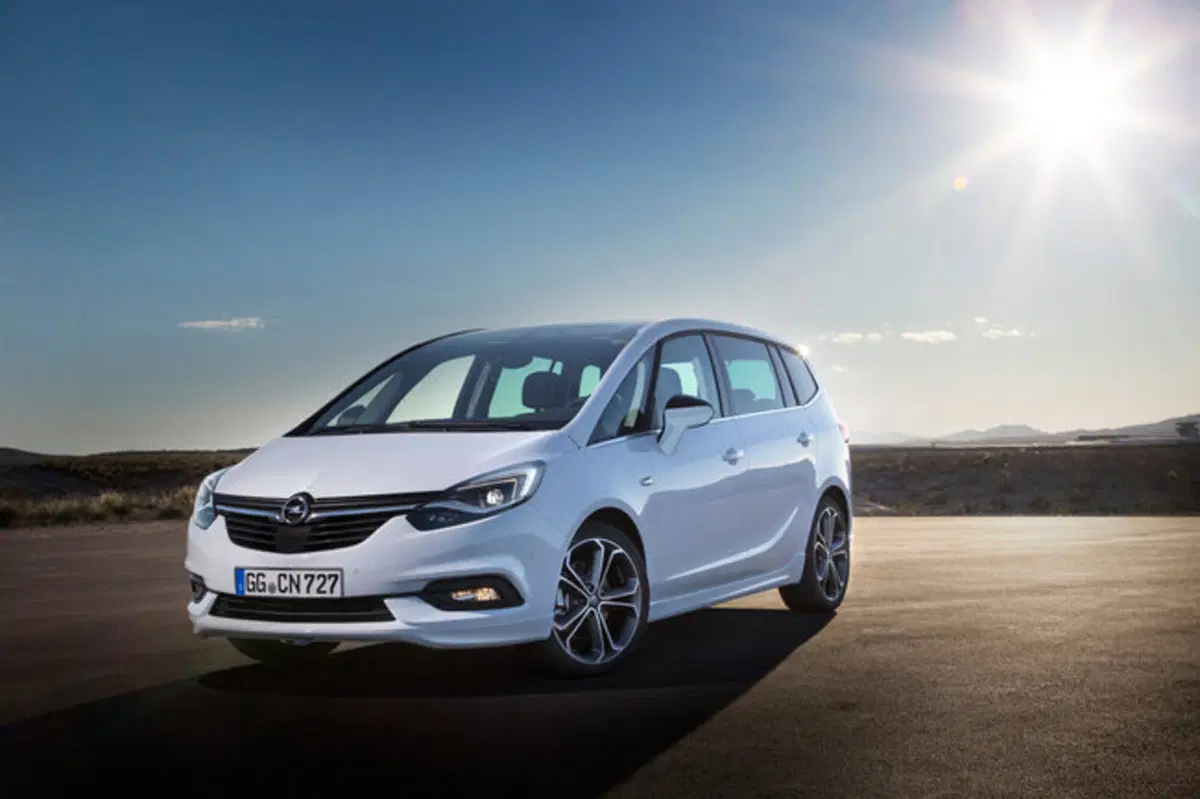 Nuova Opel Zafira: svelata la linea definitiva (14)