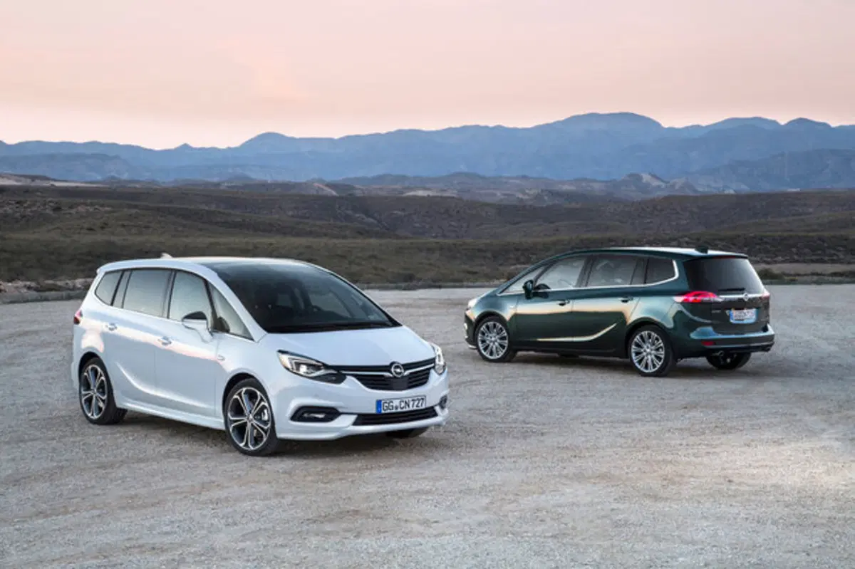 Nuova Opel Zafira: svelata la linea definitiva (13)