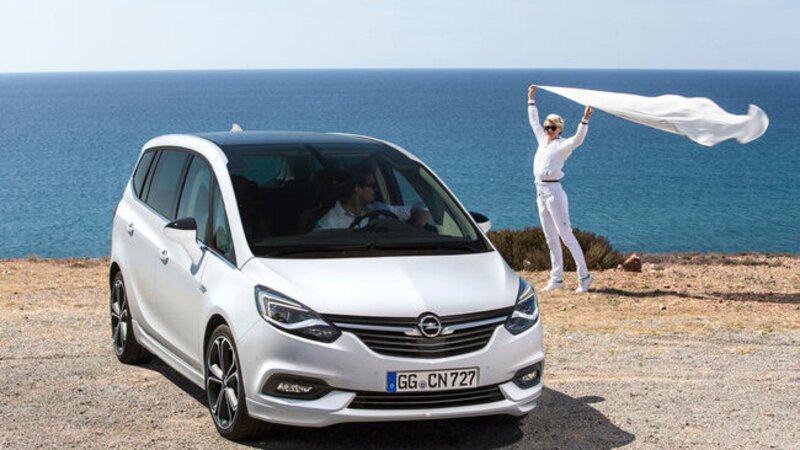 Opel Zafira restyling: iniezione di tecnologia