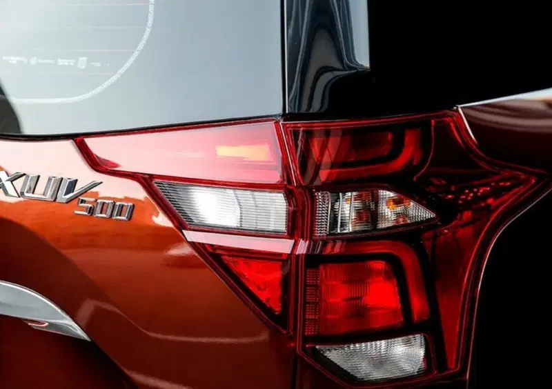 Mahindra XUV500 (2012-21) (20)