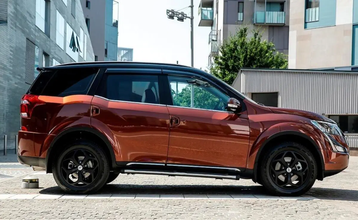 Mahindra XUV500 XUV500 2.2 16V FWD W6 (2)