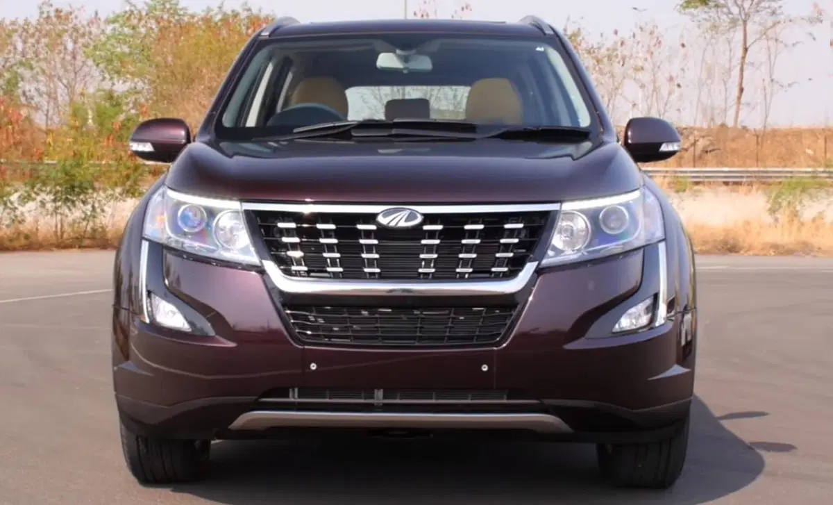 Mahindra XUV500 XUV500 2.2 16V FWD W6 (3)