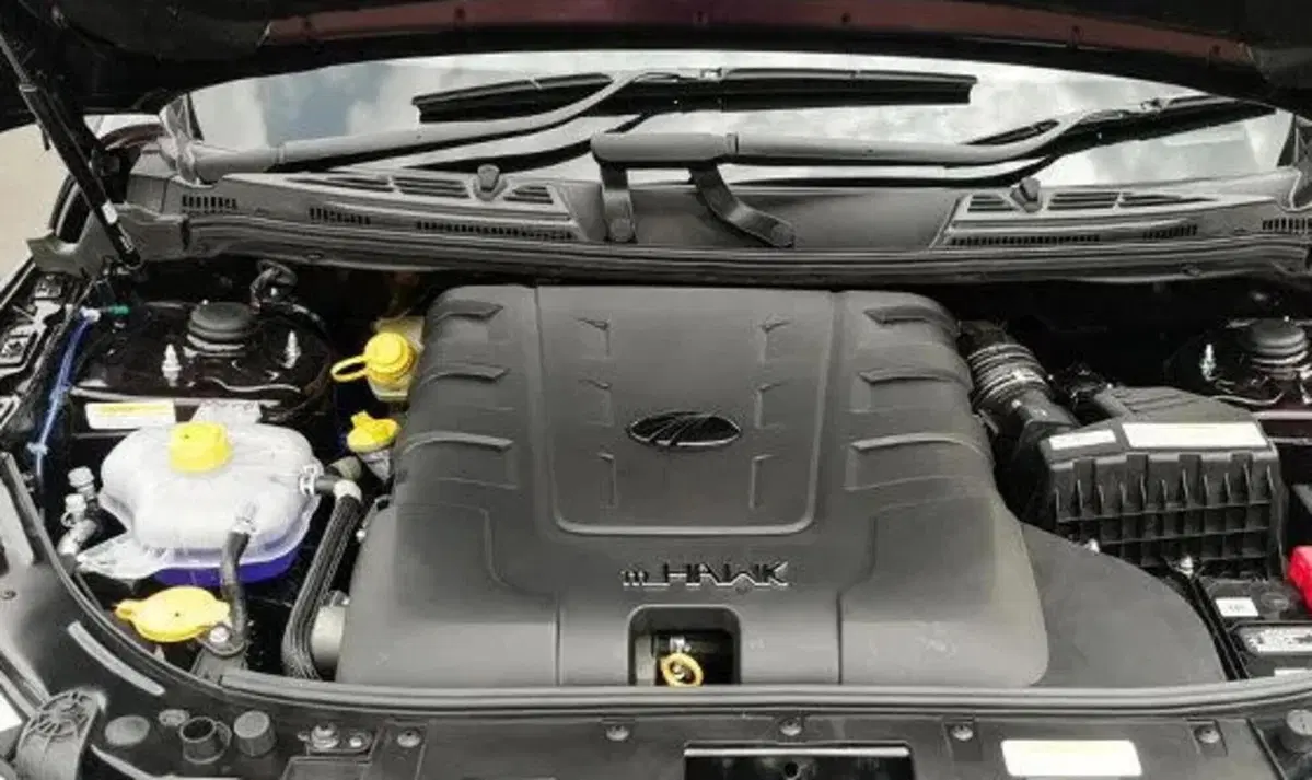 Mahindra XUV500 XUV500 2.2 16V FWD W6 (18)