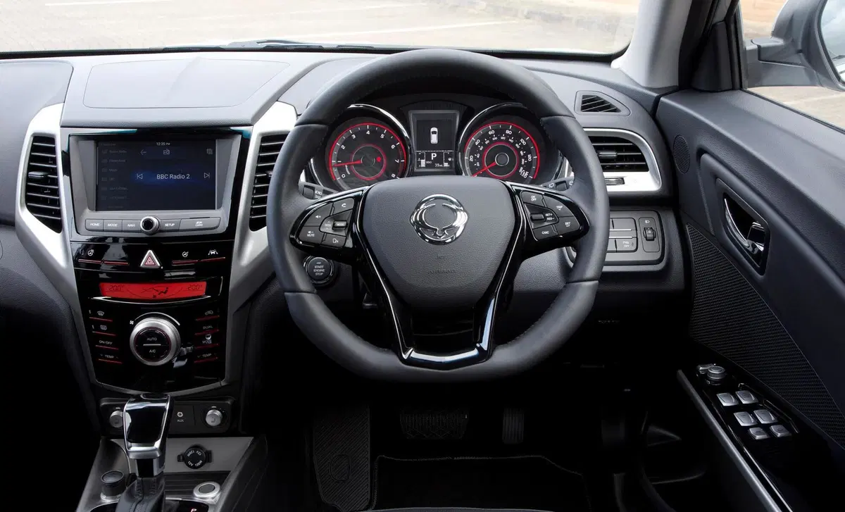 Ssangyong Tivoli 1.6d 2WD I lov It (31)