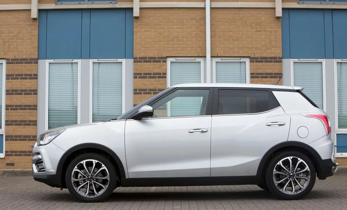 Ssangyong Tivoli 1.6d 2WD I lov It (27)