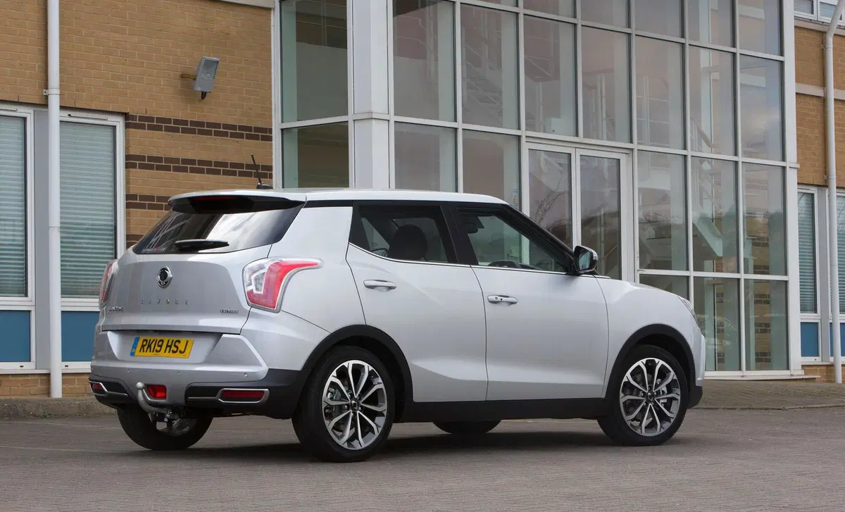 Ssangyong Tivoli 1.6d 2WD I lov It (24)