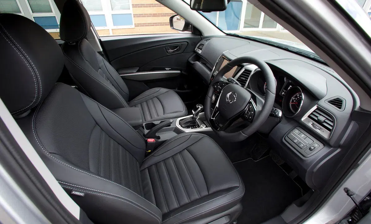 Ssangyong Tivoli 1.6d 2WD I lov It (36)