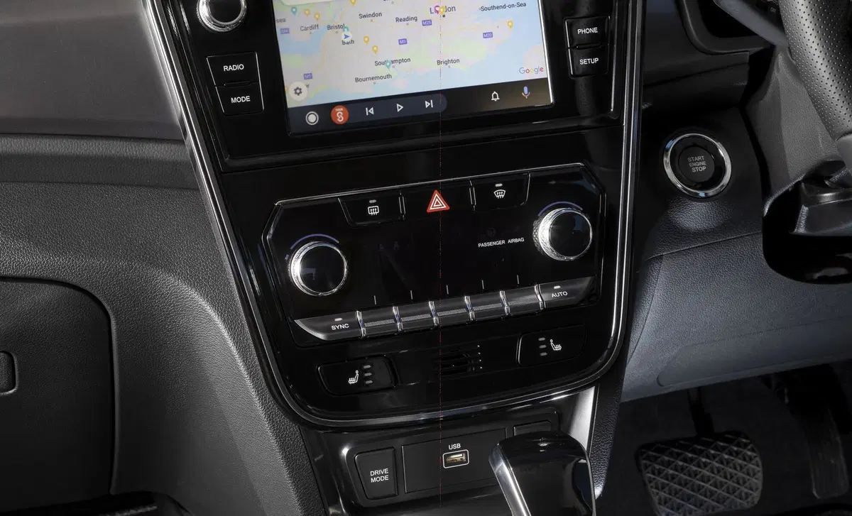 Ssangyong Tivoli 1.6d 2WD I lov It (41)