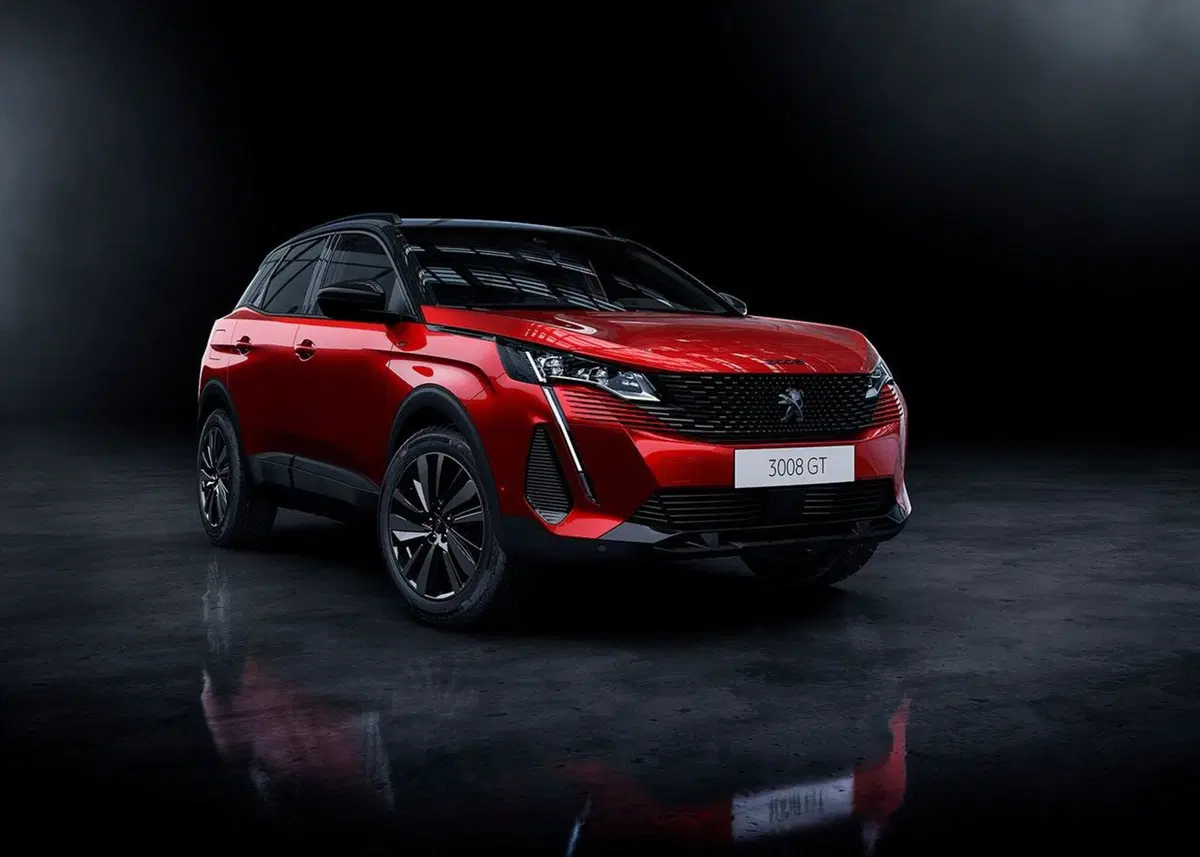 I SUV Stellantis 2021 si elettrificano: nuove Peugeot 3008 e 5008 con artiglio [da 29K] (3)