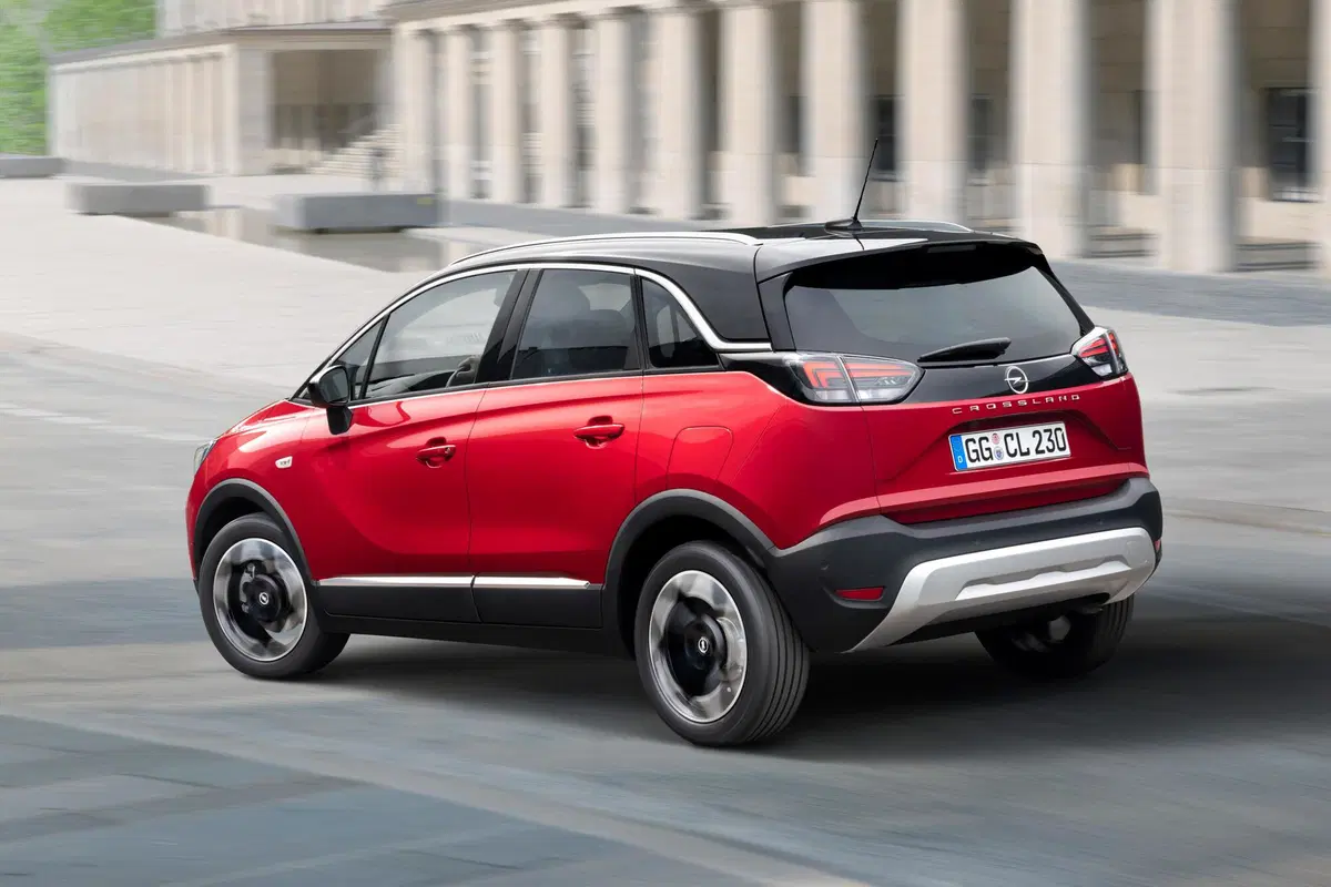 Opel Crossland, il restyling perde la X e guadagna nuovi motori (2)