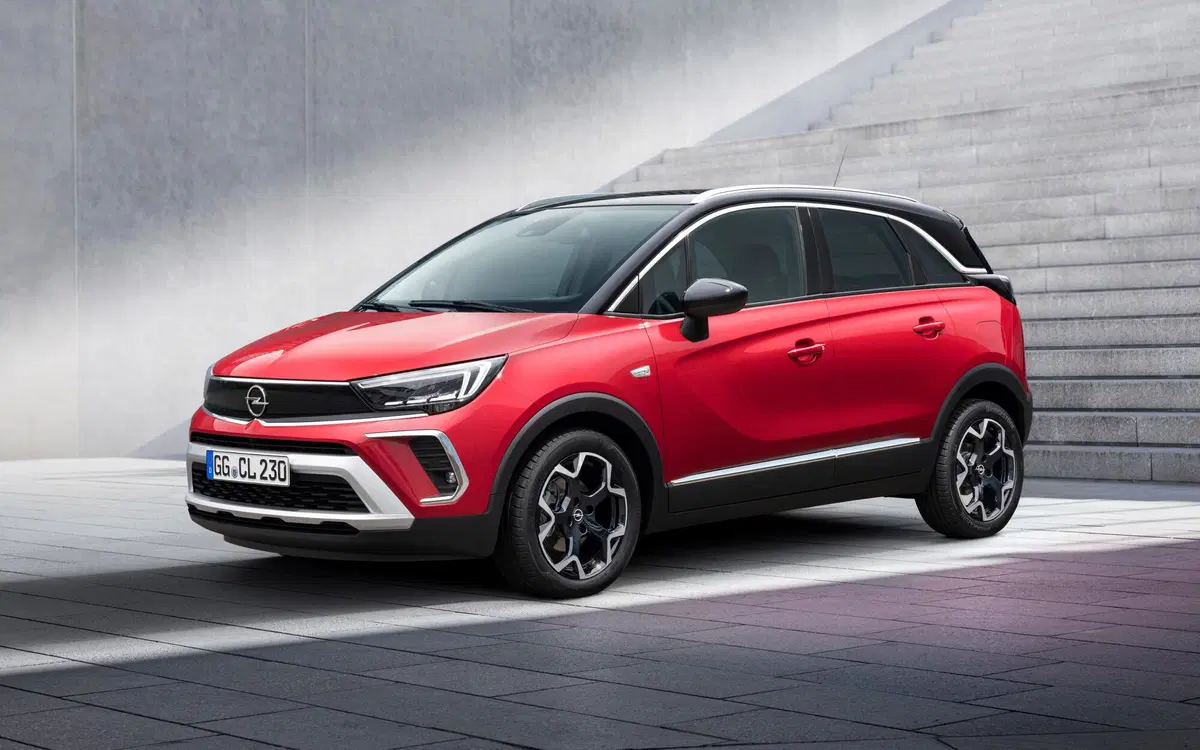 Opel Crossland, il restyling perde la X e guadagna nuovi motori (8)