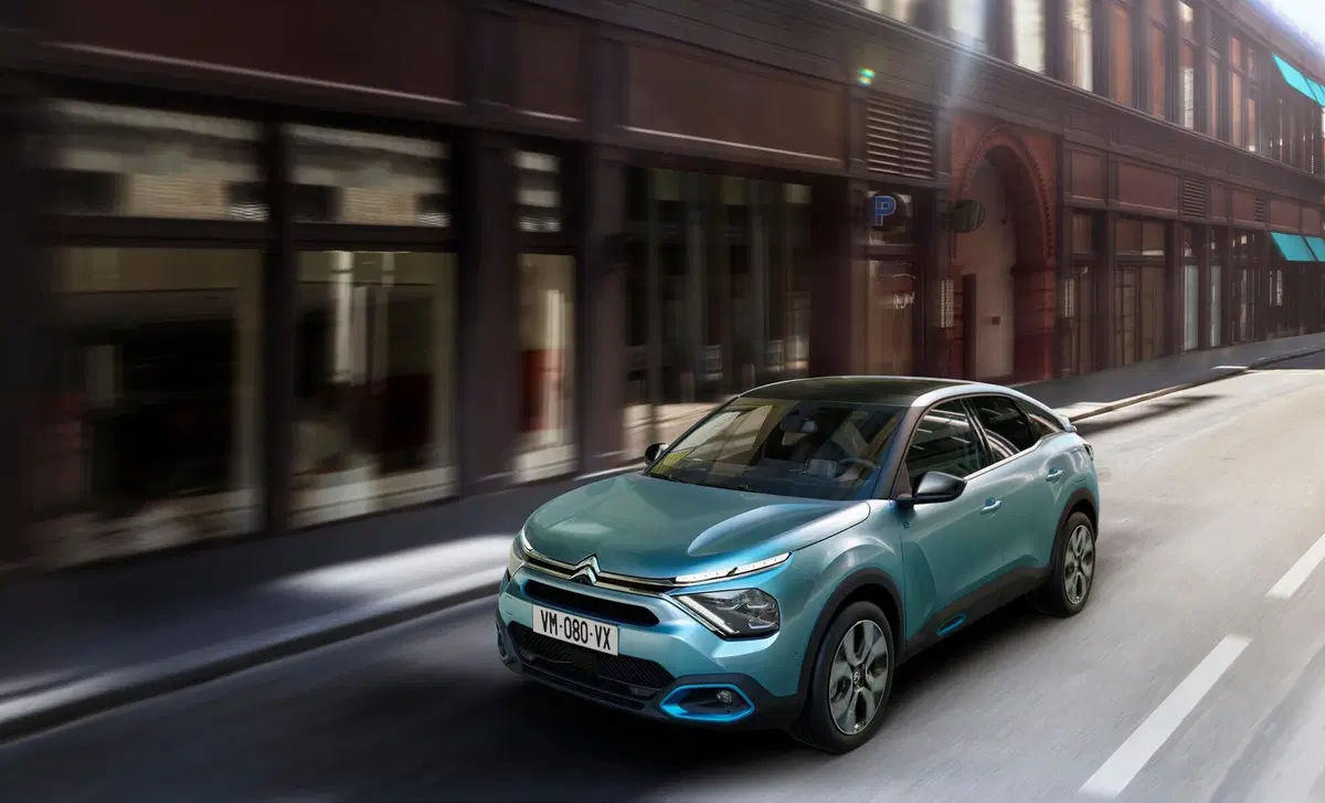 Citroen E-C4 E- 100kW You (23)