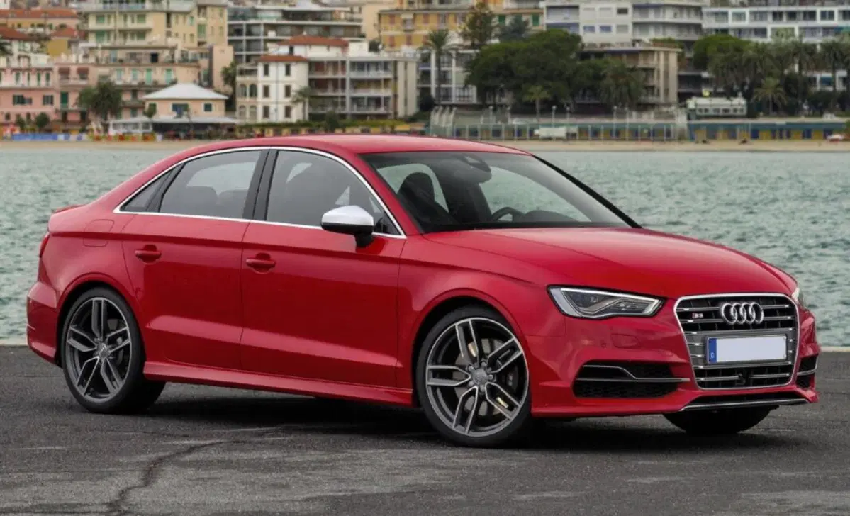 Audi S3 Sedan 2.0 TFSI quattro S tronic (6)