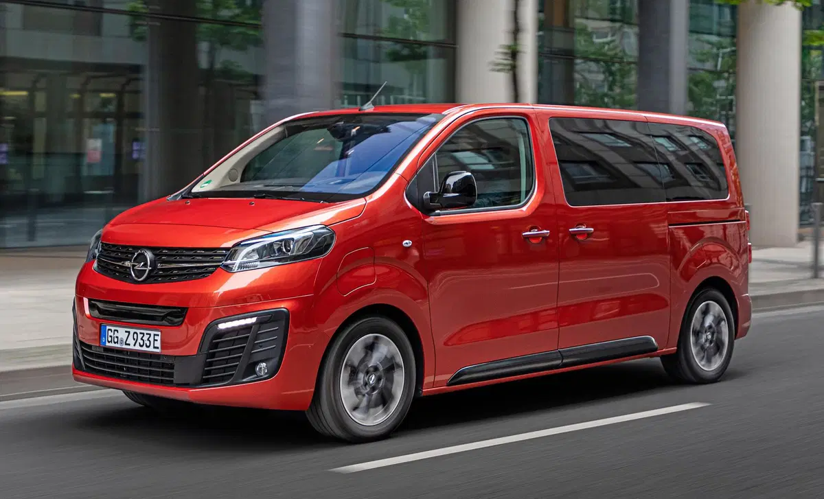 Opel Zafira-e Life (2020-->>) (6)
