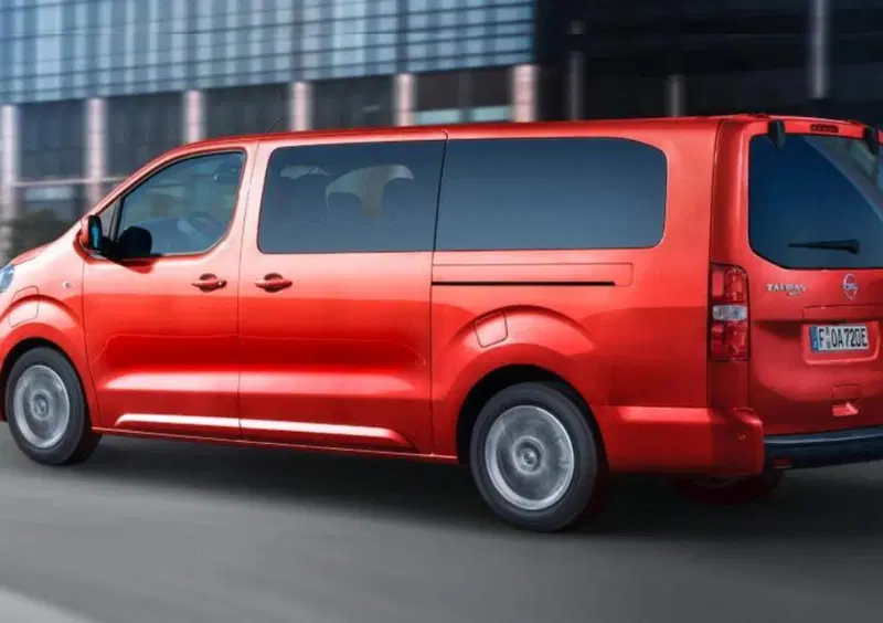 Opel Zafira-e Life (7)