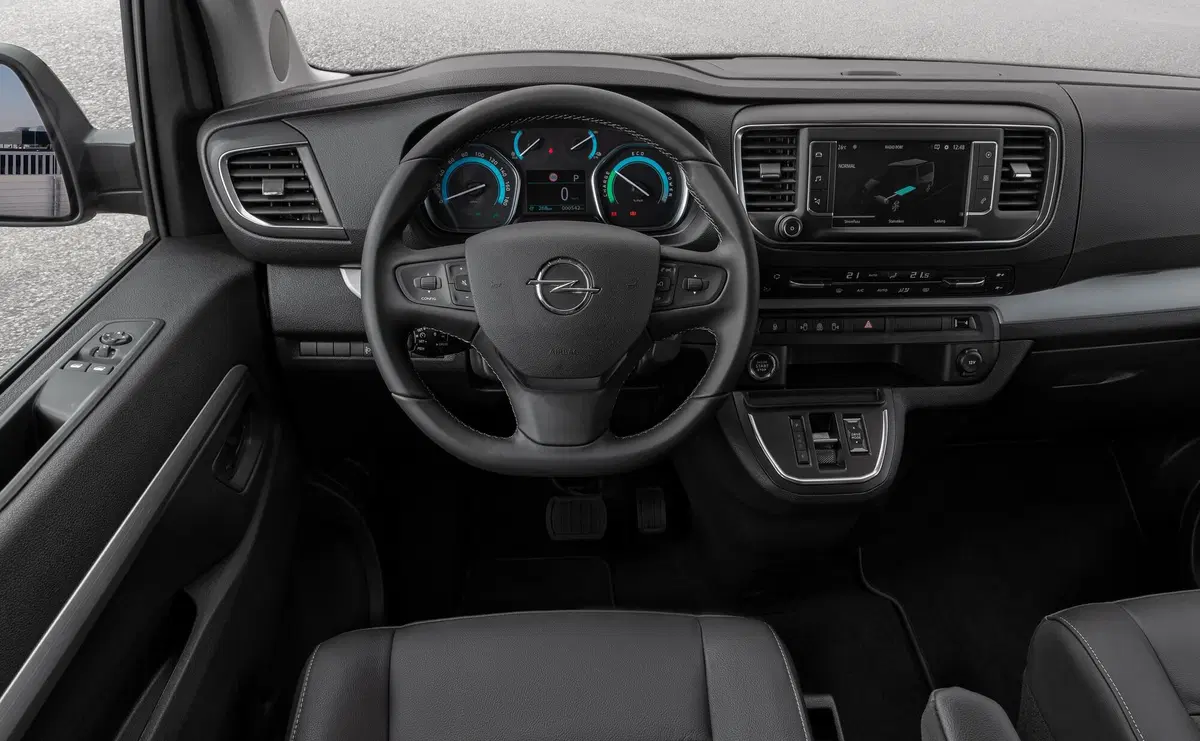 Opel Zafira-e Life (2020-->>) (11)