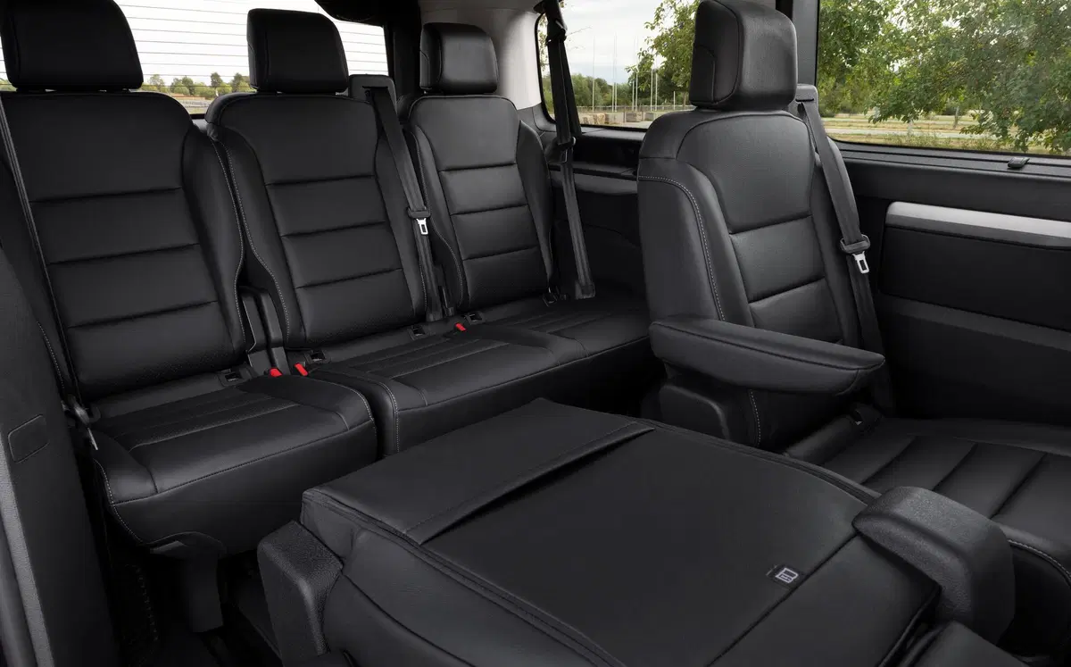 Opel Zafira-e Life (2020-->>) (13)