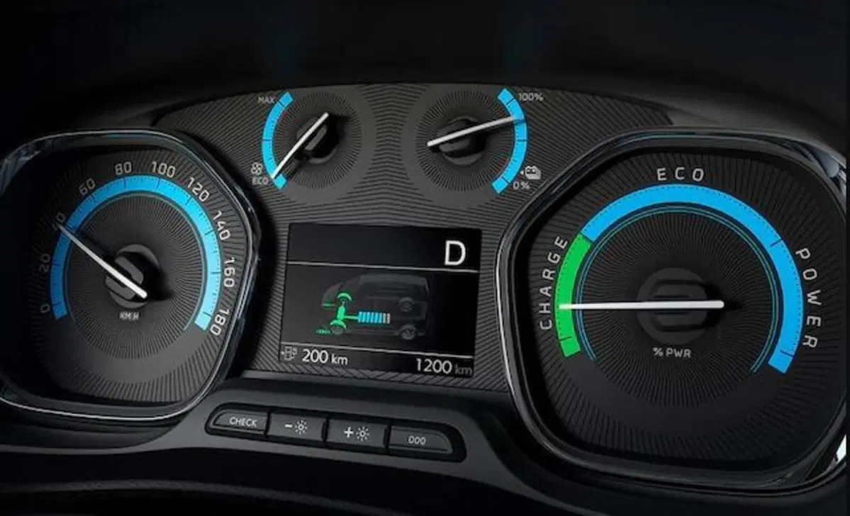 Opel Zafira-e Life (2020-->>) (20)