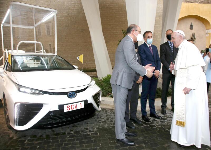 Toyota Mirai, una Papamobile ad idrogeno per Papa Francesco