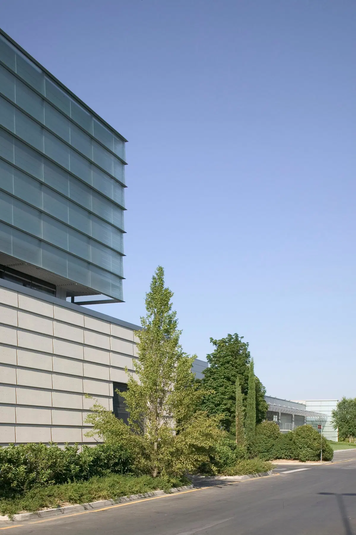 Architettura italiana nel mondo auto, Foto gallery stabilimenti e non solo [Da Melfi a Maranello] (7)