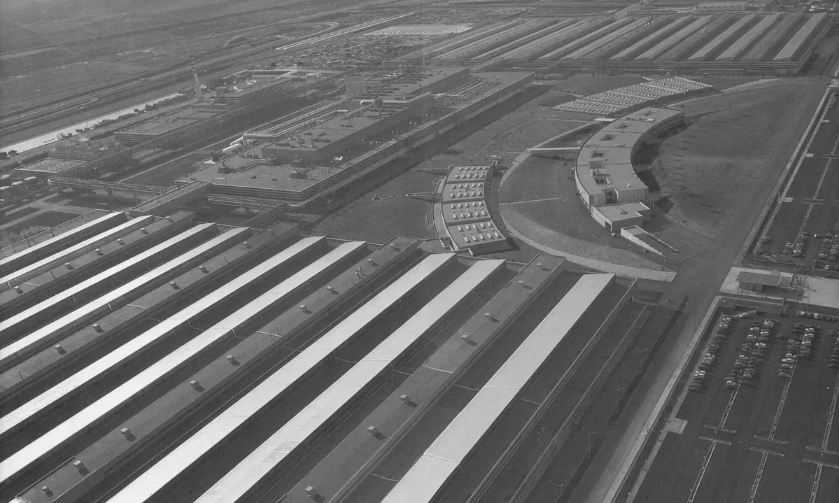 Architettura italiana nel mondo auto, Foto gallery stabilimenti e non solo [Da Melfi a Maranello] (29)